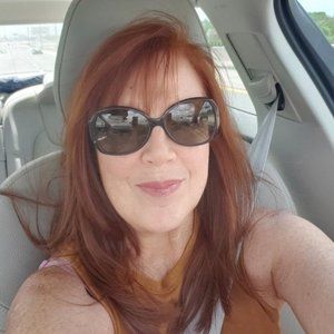 Meet your Posher, Suzanne